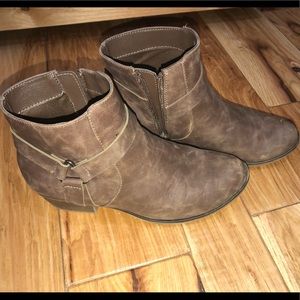 Kenneth Cole Reaction ankle Boots